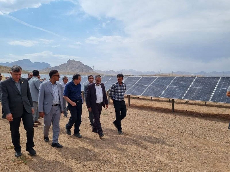 رونمایی از ۶۹۰ سامانه خورشیدی حمایتی ۵ کیلوواتی در استان اصفهان